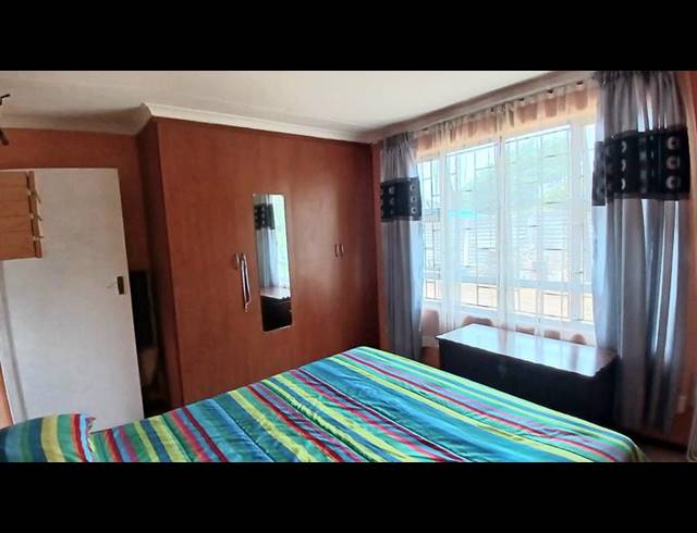 2 BEDROOM SIMPLEX FOR SALE IN WOODHAVEN